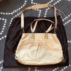 Coach purse. Ivory leather.